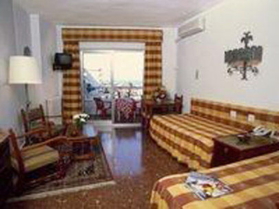 Habitaciones Bajondillo 托雷莫利诺斯 外观 照片